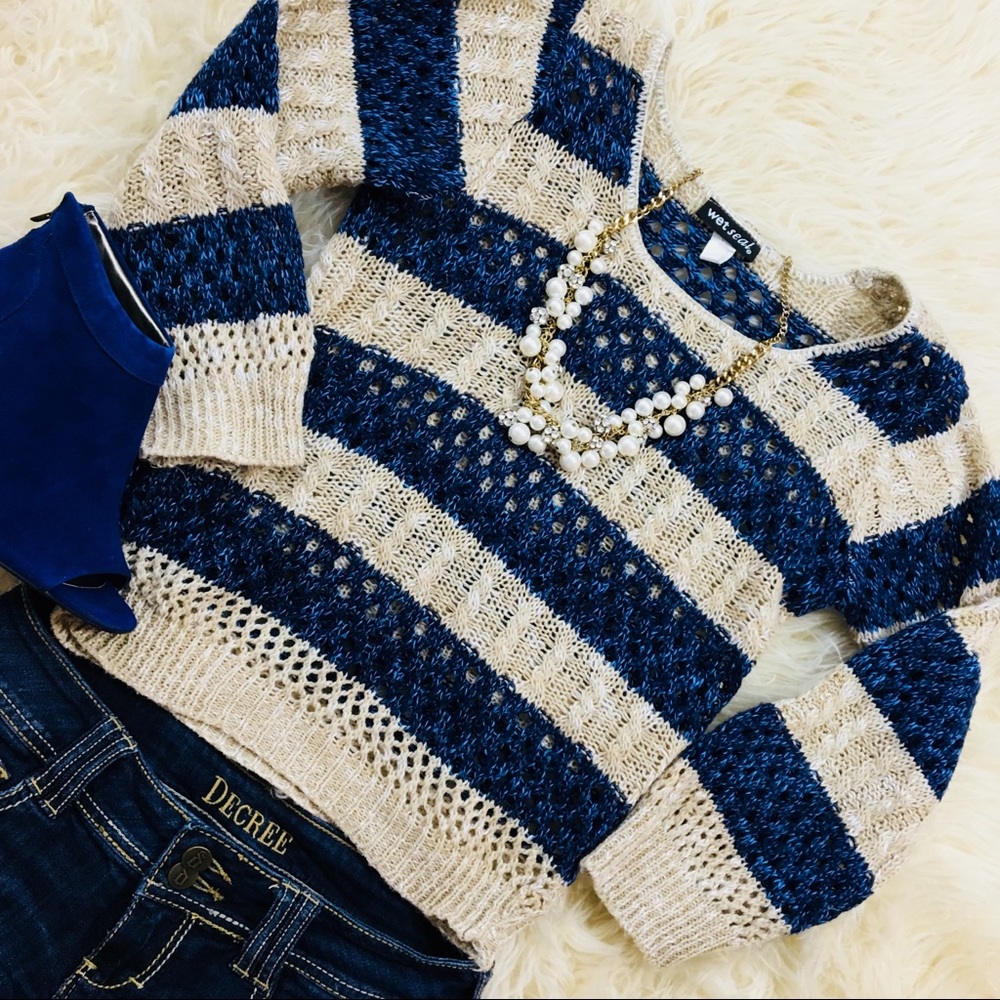 💙 Crochet Style Tan & Navy Blue Striped Sweater